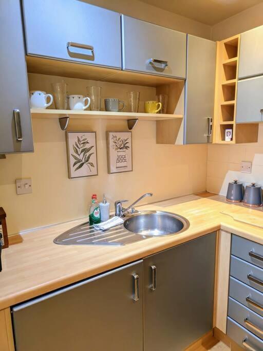Cosy Central Modern Apartment Nantwich Extérieur photo