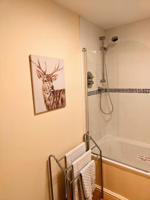 Cosy Central Modern Apartment Nantwich Extérieur photo