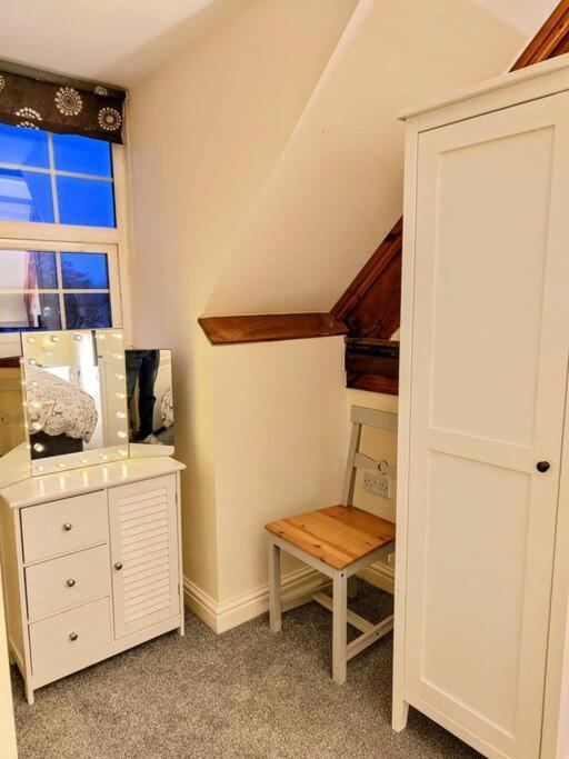 Cosy Central Modern Apartment Nantwich Extérieur photo