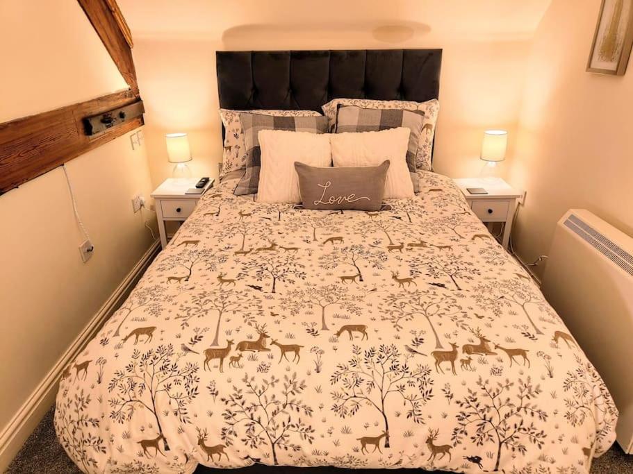 Cosy Central Modern Apartment Nantwich Extérieur photo
